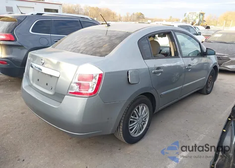 2010 Nissan Sentra 2.0S z USA, uszkodzony, nr VIN 3N1AB6AP8AL672926
